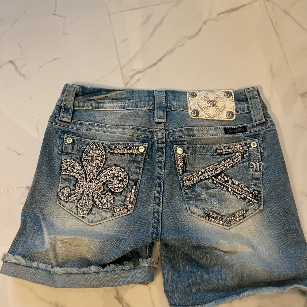 Miss me jean shorts 25